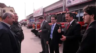Saadet Partisi'nden Traktörcüler Sitesine Ziyaret