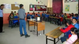Tegv'in Erciş'te 'Eğlen, Öğren, Hijyen' Etkinliği