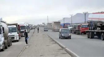 Habur Sınır Kapısı'ndaki Araç Kuyruğu