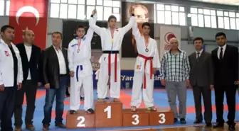 Yıldızlar Karate Grup Müsabakaları