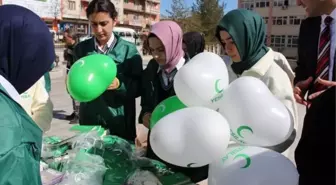 Öğrenciler Hükümet Meydanında Madde Bağımlılığını Anlattı