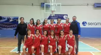 Yıldız Bayan Basketbolcular Namağlup Şampiyon