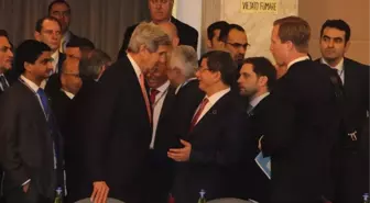 Bakan Davutoğlu, Roma'da Kerry ile Görüştü