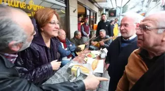 CHP Konak Adayı Pektaş, Basmane'yi Karış Karış Gezdi