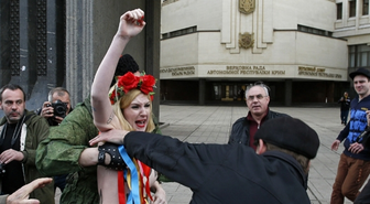 FEMEN Grubu Kırım İçin Eylem Yaptı