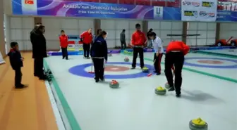 Curling Takımından Kaymakam ve Belediye Başkanına Plaket