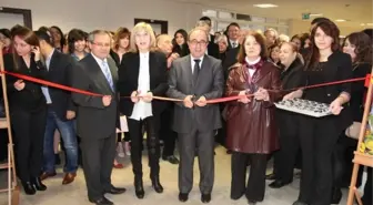 PAÜ'de Kadın Öğretim Üyesi ve Öğrenciler Resim Sergisi Açtı