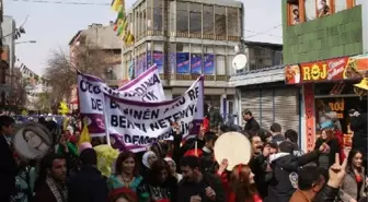 Doğubayazıt'ta Kadınlar Günü Sokakta Kutlandı