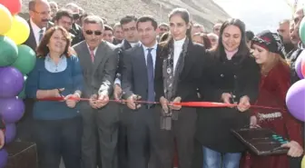 Hakkari'de İlk Kadın Parkı Açıldı