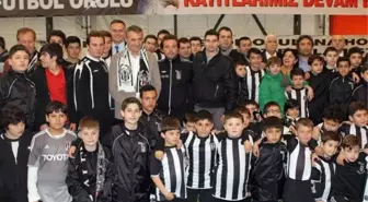 Fikret Orman, Beylikdüzü Beşiktaş Futbol Okulu'nu Ziyaret Etti