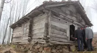 Türbeyi Aslına Uygun Restore Edecek