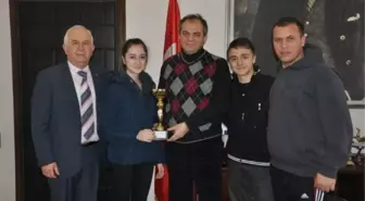Tekirdağ Belediyesi Gençlik ve Spor Kulübü Halk Oyunları Ekibi İl Birincisi Oldu