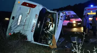 Kamyon, Yolcu Otobüsüne Çarptı: 7 Yaralı