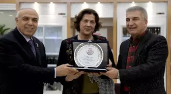 Karşıyakalı Muhtarlardan Başkan Durak'a Övgü