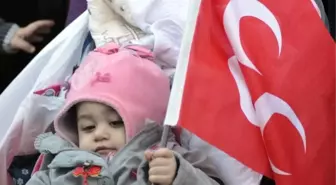 MHP'den Konser Öncesi Zafer Yürüyüşü