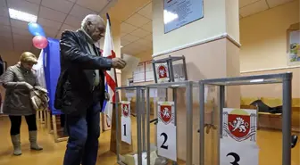 Kırım'da Gergin Referandum