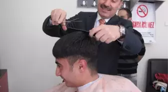 Maliye Bakan Yardımcısı Cantimur, Kuaförlüğe Soyundu