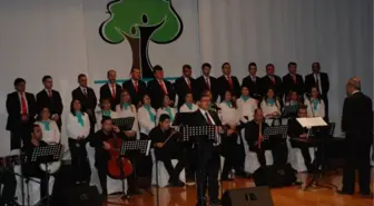 Sağlık Korosu Herkesi İkinci Defa Büyüledi