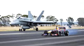 Formula 1 ve F18 Savaş Jeti Yarıştı!