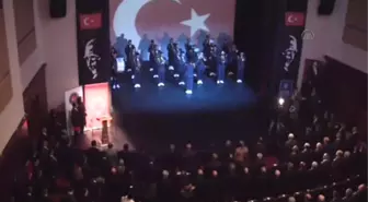 Şehit annesi devlet övünç madalyası töreninde fenalaştı -