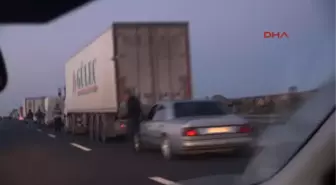 Kamyonla Beton Mikseri Çarpıştı: 2 Yaralı