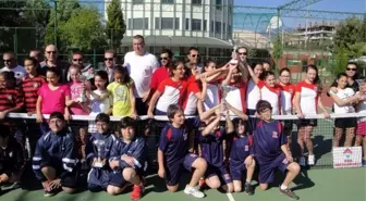 Aydın'da Okullar Arası Küçükler Tenis İl Birincileri Ödüllendirildi