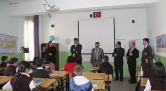 Kaymakam Savran, Cumhuriyet Ortaokulu'nu Ziyaret Etti