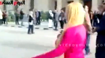 Mısır'da Kız Öğrenci Erkek Öğrencilerin Tacizine Uğradı