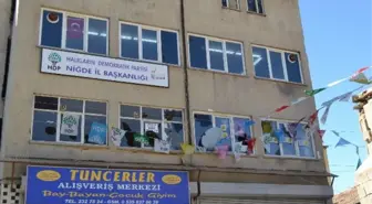 Niğde'de HDP Binasına Saldırdı