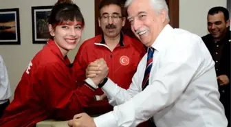 Zihni Aldırmaz'dan Amatör Spora Destek Sürüyor