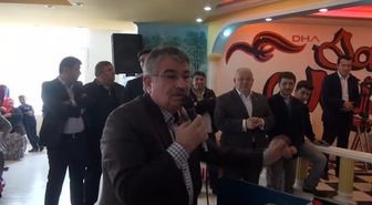 Ak Partili Eski Bakan İdris Naim Şahin'den CHP Adayına Destek