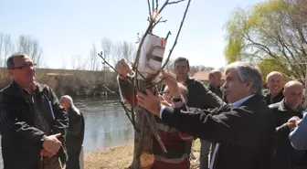 Bahşılı'da Ceviz Budama Eğitimi Verildi