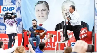 CHP Murtapaşa Adayı Uysal'dan Gitar ve Şiir Dinletisi