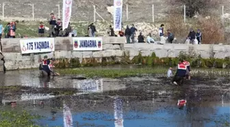 Jandarma ve Öğrencilerden Su ve Çevre Temizliği