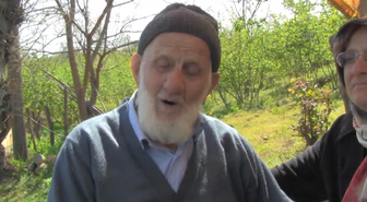 Gözleri görmeyen 90'lık dedenin Erdoğan sevgisi -