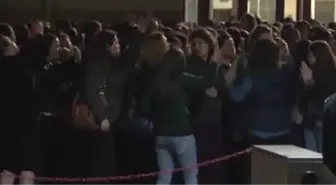 Üniversitelilerden Ek Yatak Protestosu