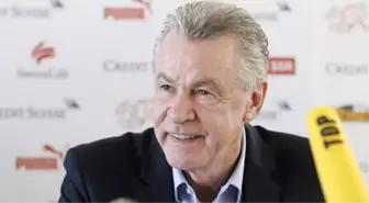 Galatasaray, Hitzfeld İddialarını Yalanladı