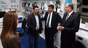 Milletvekilleri Koçer, Bakbak ve Başkan Adayı Fadıloğlu Esnafı Gezdi