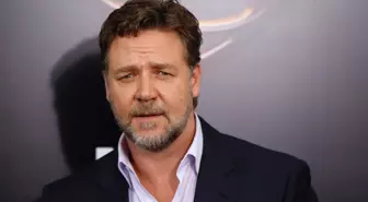 Russel Crowe: Twitter'ı Kapatmak İyi Bir Fikir Değil