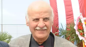 Ahmet Suat Özyazıcı Kalp Krizi Geçirdi