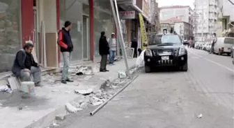 Elektrik Akımına Kapıldı