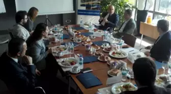 Mıchael Page, Finans Direktörleriyle İş Kahvaltısında Finans Gündemini Konuştu