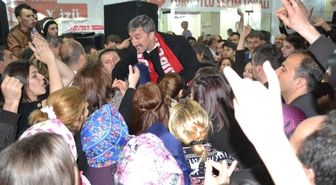 Turgutlu'da MHP İpi Göğüsledi