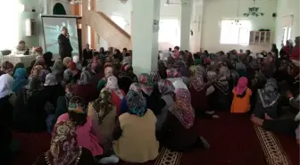 Kırıkhan'da Kadınlara Cami, Kadın ve Aile Konferansı Verildi