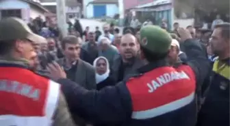 42 Yıllık Belde Kapanınca Halk İsyan Etti