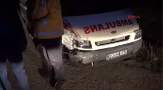 Ambulans Kazaya Karıştı 3 Yaralı