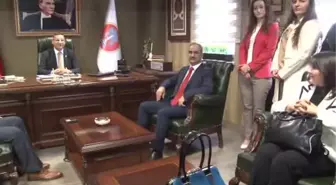 Belediye Başkanı seçilen Aydın, mazbatasını aldı -