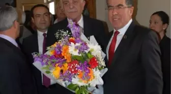 İskenderun'da 57 Yıl Sonra Belediyeyi İktidar Partisi Kazandı
