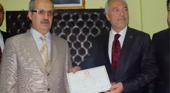 Kamil Saraçoğlu, Ekibi ve İl Genel Meclisi Üyeleri Mazbatalarını Aldı