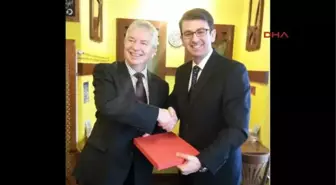 Türkiye'nin Londra Başkonsolosu İskoçya'yı Ziyaret Etti